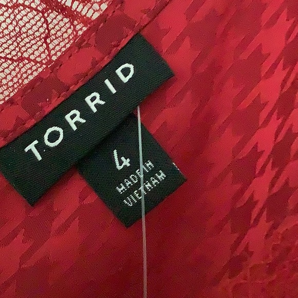 Sleeveless Lace Top with Pattern NWT Size Plus 4X - Picture 3 of 5